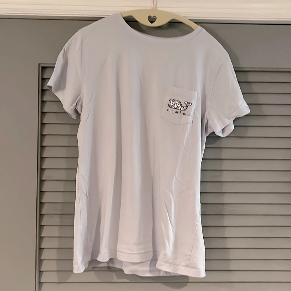 Vineyard Vines Tee Shirt - Picture 2 of 4